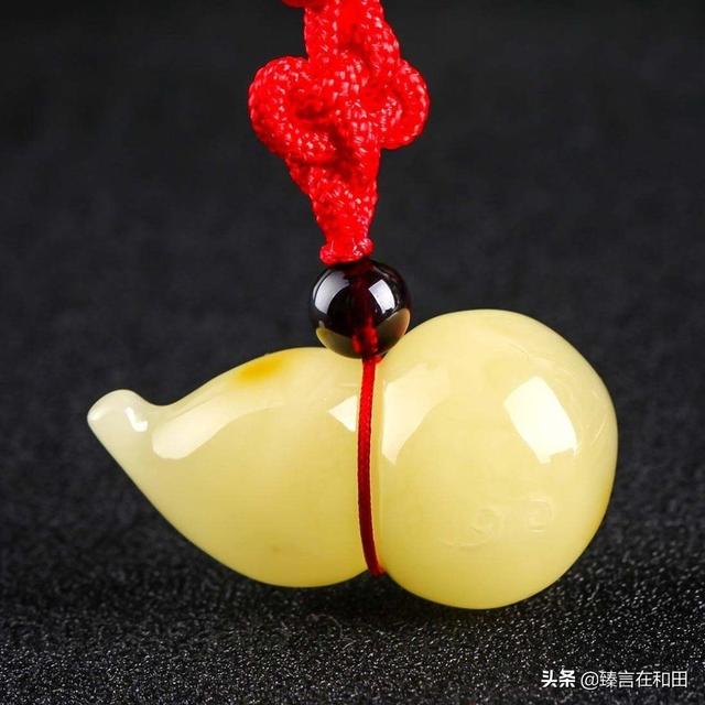 女人和田玉戴什么图案好,送礼送和田玉合适吗？有哪些礼物值得推荐？