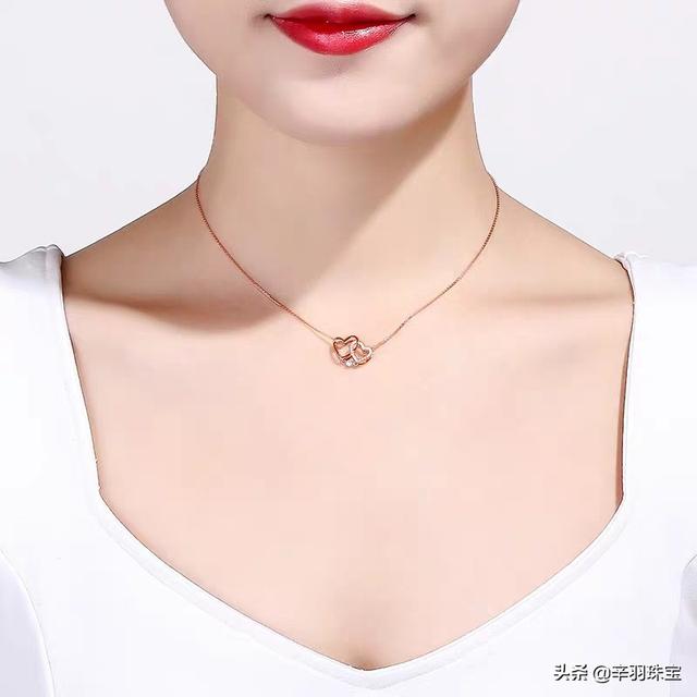 小邹菊项链:小邹菊还是小雏菊 月薪5000元以下的普通白领能买得起的珠宝品牌有哪些？