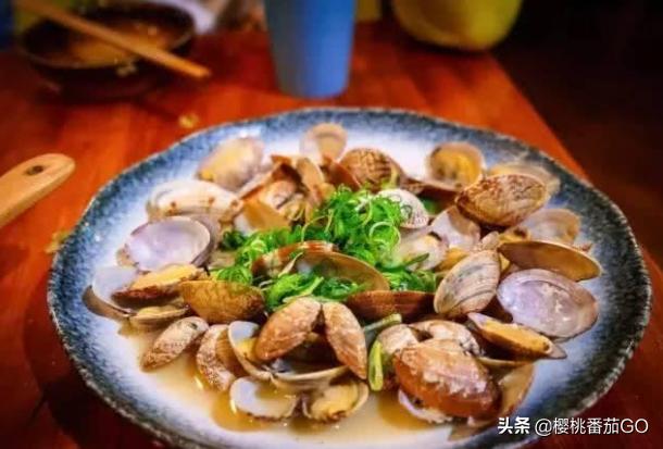 梁嘉鸿:在抖音上拍美食开箱评测，是一镜到底还是分开