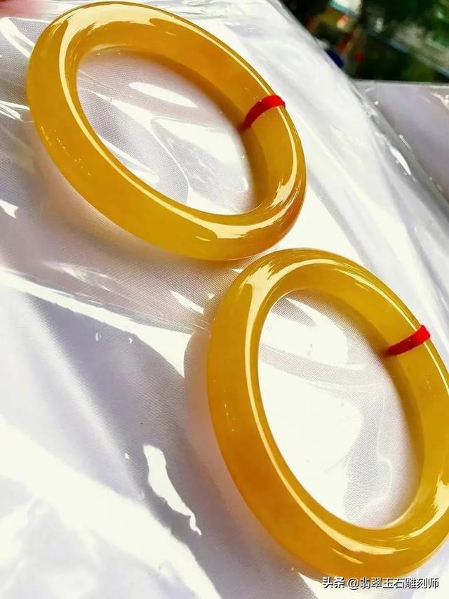 圆条手镯8毫米细吗,看看这条镯子品质怎么样？