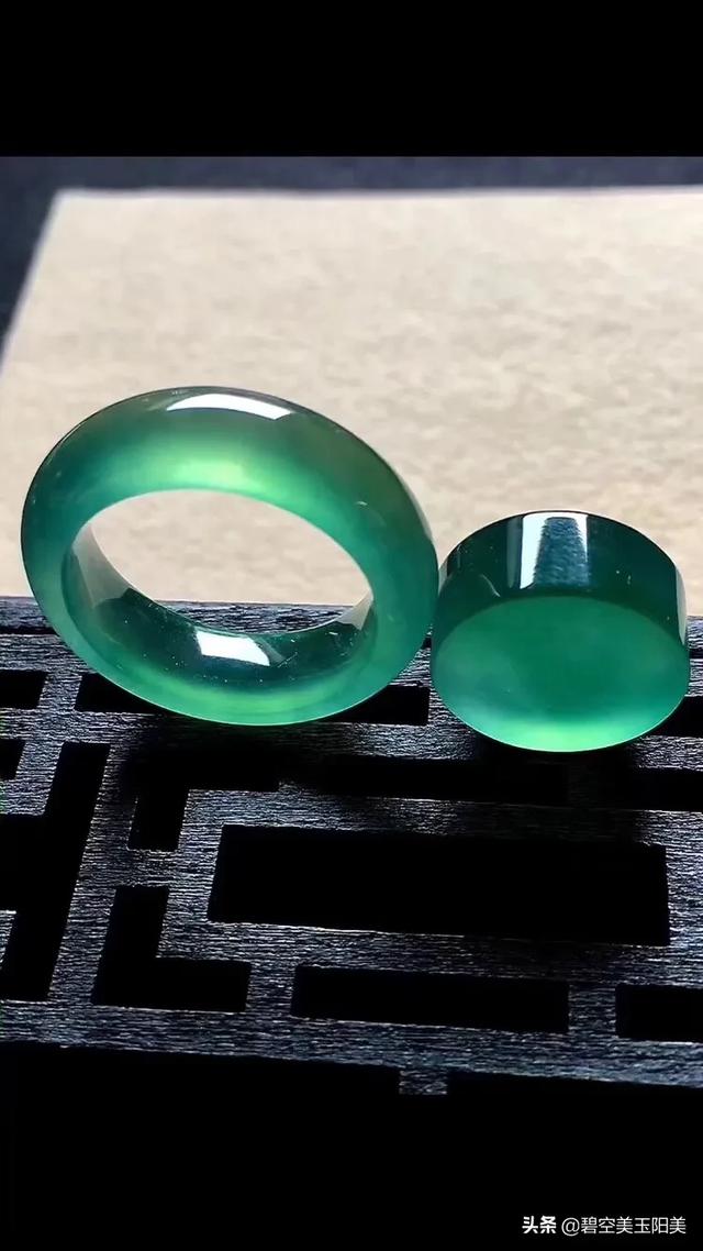 翡翠的形成过程图解,什么是翡翠“顺纹”和“逆纹”？