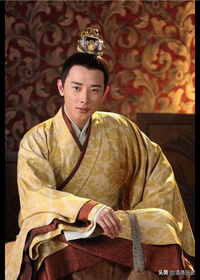刘盈简介:请问,在美人心计中窦长君是谁?为什么么会到窦漪房身边？