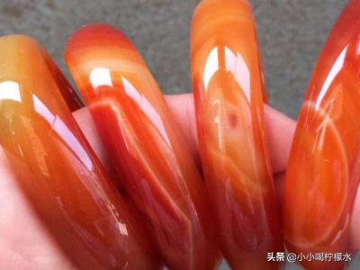 鉴别玛瑙最简单方法,如何鉴别天然玛瑙？怎样区分玛瑙真假？