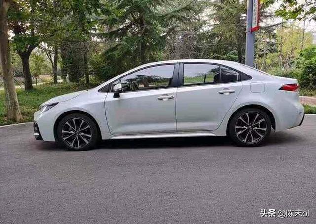 全新逸轩售价不足8万,性能不输雷凌,你还买丰田卡罗拉吗?