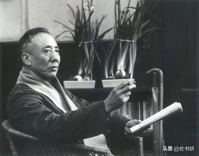 刘绍棠简介:十年树木百年树人插柳之恩终身难忘这句话怎么理解？