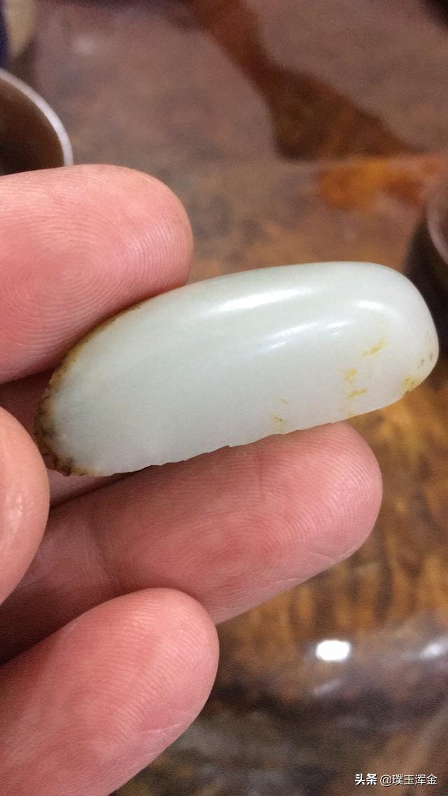 和田玉网上免费鉴定,在网上仅靠图片识别和田玉的真假，可靠吗？