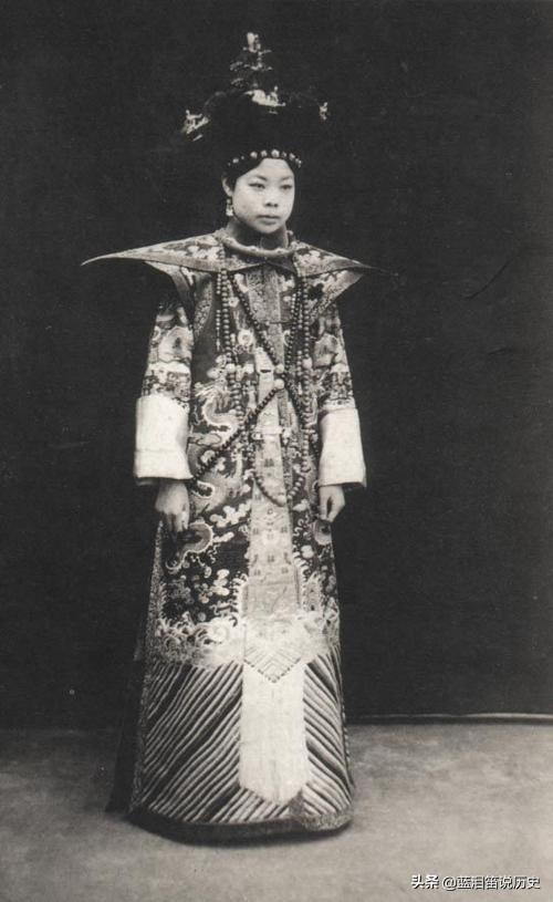 谭玉龄:溥仪娶过几个老婆？生了多少子女？