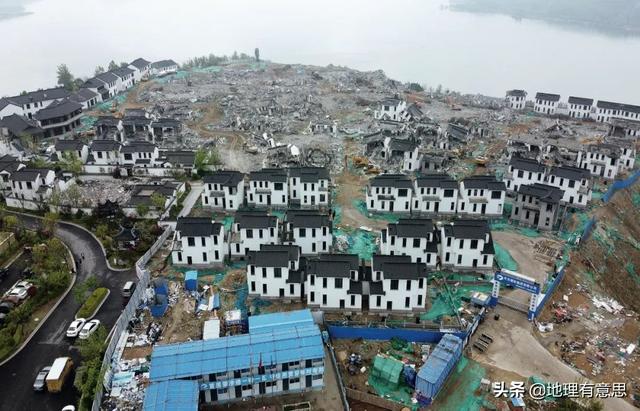 秦岭别墅背后权贵:秦岭被拆除的违建，其建筑成本需要多钱，成本是如何估算出来的