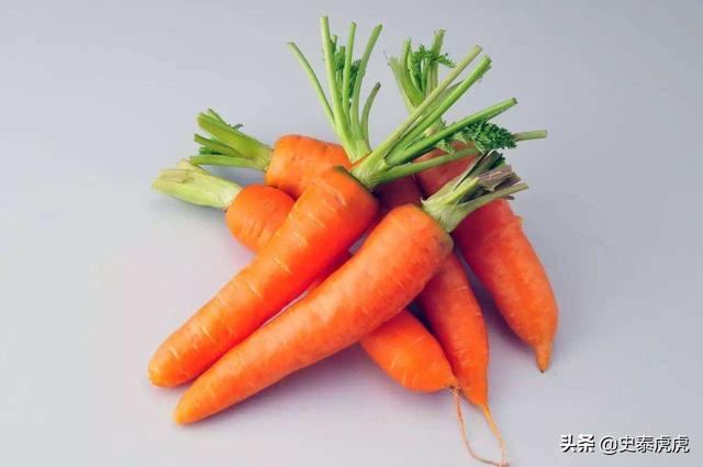 胡服最早由引入中原,胡萝卜是什么时候传入中国的？