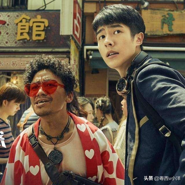 释小龙开豪车:近日演员王宝强女友素颜现身上热搜，你怎样评价王宝强的电影