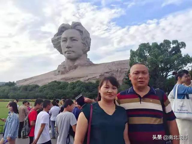 丽纹龙蜥论坛:你身边用小米手机和华为手机都是什么样的人？多吗，你怎么看？