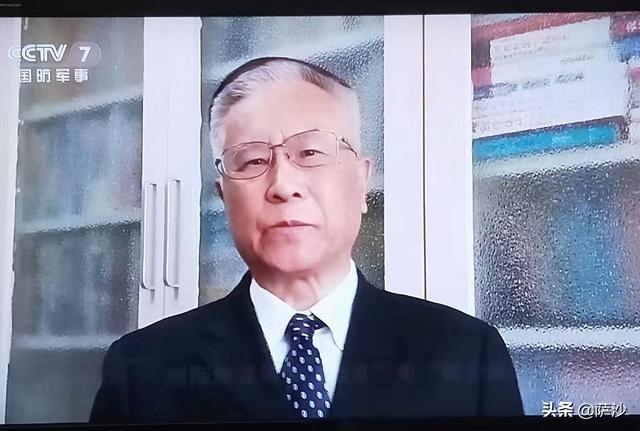 于幼军简历:核战略专家杨承军和媒体人胡锡进关于增加核武的看法哪个更正确？