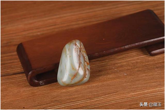 青玉值钱吗,和田青玉也分三六九等，青玉有哪些优点？