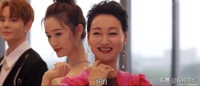 莫向晚:《怪你过分美丽》中莫向晚为什么一直帮林湘而不是徐陵呢？