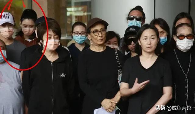赌王家族联名讣告中，却没有媳妇奚梦瑶的名字，是怎么回事？