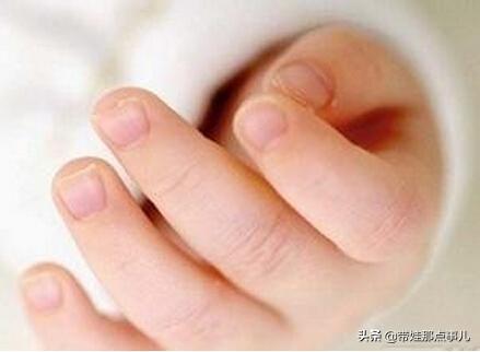 婴幼儿的喂养知识:八个月的宝宝在喂养上要注意什么？