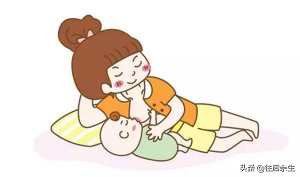 他现在光吃左奶头,右边的奶头他不吃,给他一吃,还哭得不行怎么办?