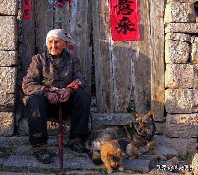 从高空跳楼自杀的人,是否在着地前就已死亡？中间身体会有什么反应？