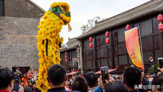 河南农村庙会斗狗现场视频:今年河南滑县火神庙会，有社火表演么？