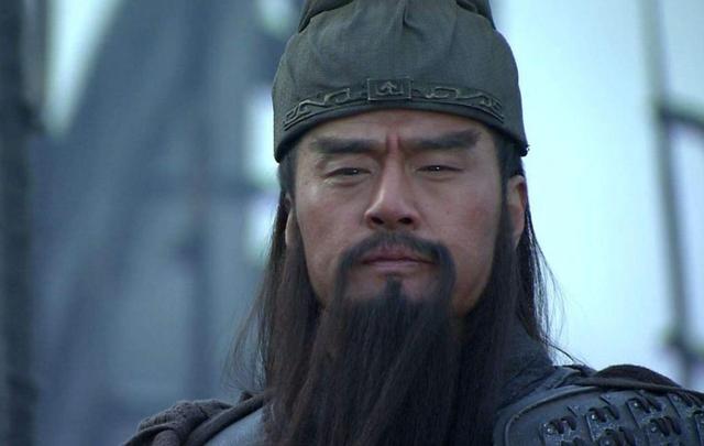 三国许褚:三国演义中，能打得许褚怀疑人生的武将有哪些？