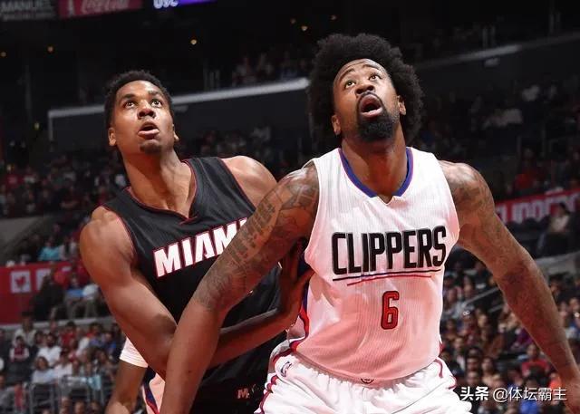怀特塞德为什么叫白边:NBA中有没有哪位球员底薪加盟球队并且担任首发？