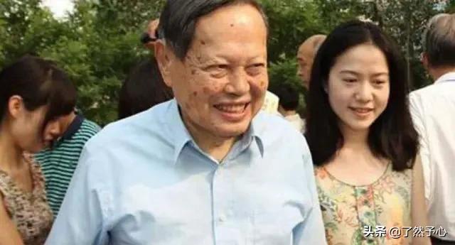 杨振宁和翁帆已经走过11年了,这触动你相信真爱了吗？