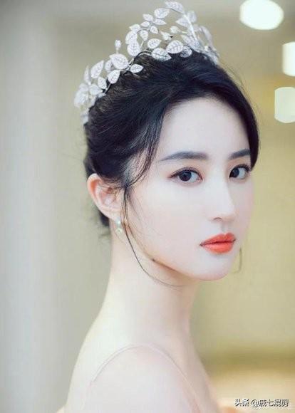 刘亦非图片:刘亦菲有那么好看吗？为什么较多人都认为刘亦菲是绝世美颜？