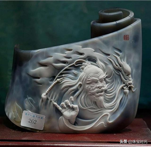 折纸变色龙的图片:随着人工智能的到来，纯手工艺还有存在的必要吗？