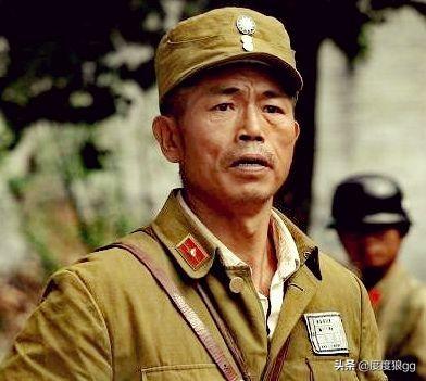 军衔等级从着装上怎么区分？
