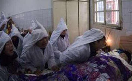 人死后为什么要盖住脸,人死后为什么要用布盖着脸？