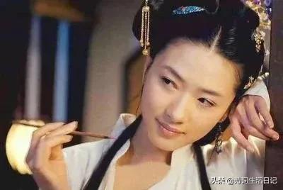 满园春色关不住,一枝红杏出墙来,和红杏出墙有关联吗？