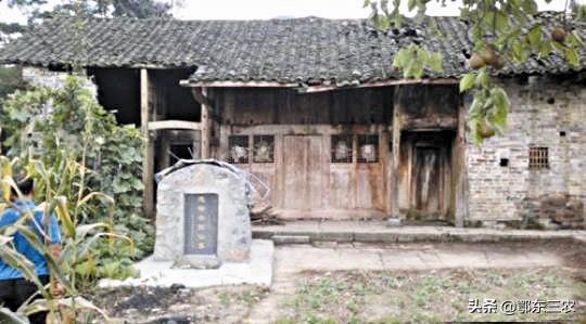 坟墓风水10大禁忌,请问农村里建坟有什么顾忌和讲究？