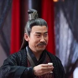 王重阳的师傅是谁，关于《射雕英雄传》里的五绝，哪一个是最成功的师傅
