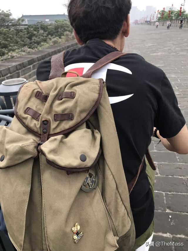 saloge棉布出行装备价格:男士双肩包哪个牌子实惠好看？