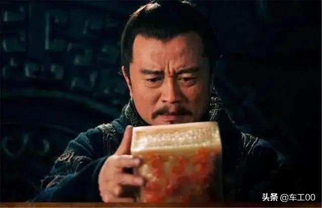 袁术和袁绍:比曹操实力更强的袁绍、袁术、刘表为何不“奉天子以令不臣”？