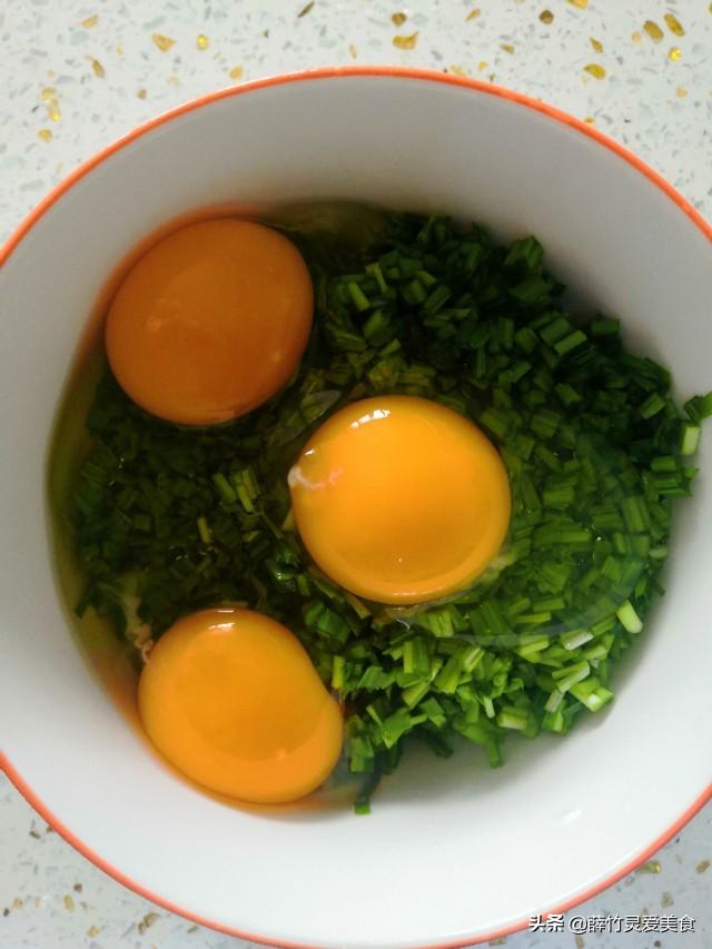 韭菜鸡蛋饼怎么做？