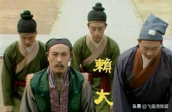 千金佣人:《红楼梦》里贾府怎么请那么多佣人，在那个年代有必要吗