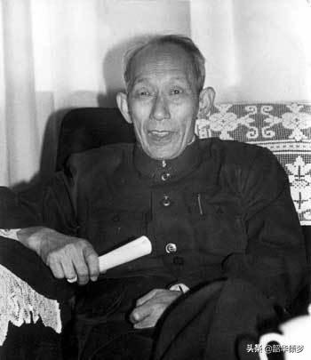 蒋英李双江40岁照片:李双江和蒋大为谁唱的最好听？