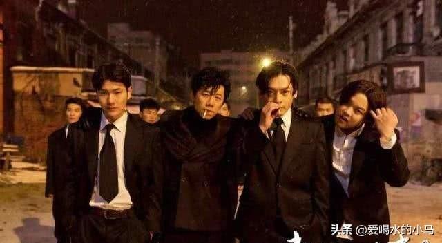 最好看的黑道小说是《坏蛋是怎样炼成的》吗？