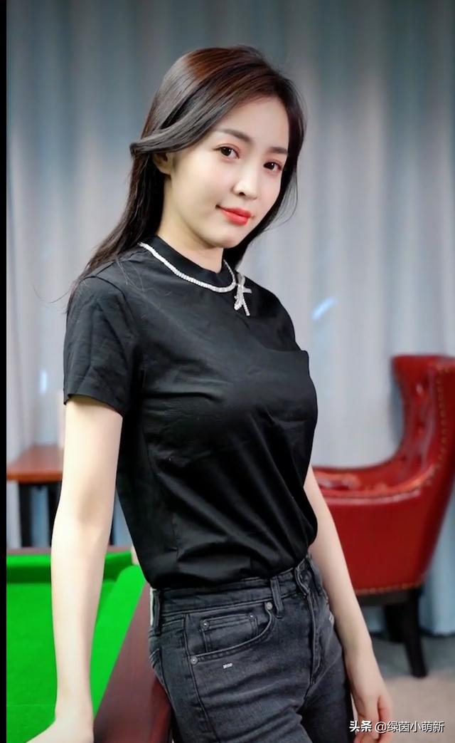 王佳瑶:美女台球裁判王钟瑶为何会爆红网络呢？