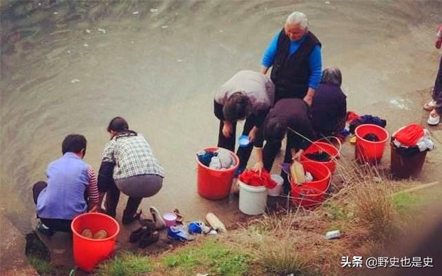 医院皮肤科可以看头虱吗:七八十年代人身上的虱子是怎么来的？