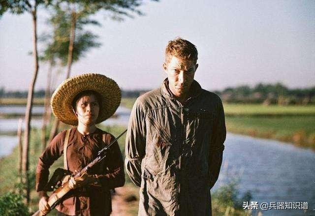 现代战争,战场上俘虏了美国士兵,他的装备可以归我吗？