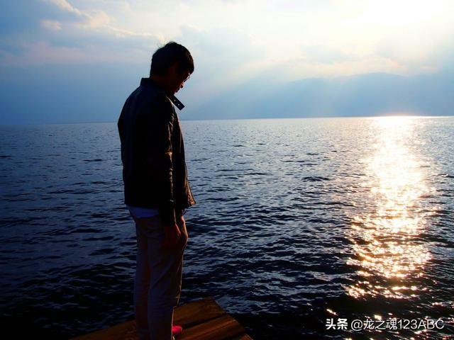 头条问答 - 为什么人到中年会感觉到彷徨和无助?(32个回答)