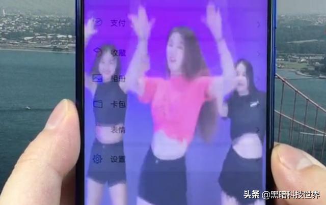 6间房美女热舞诱惑:手机一滑屏幕能出来几个美女跳舞，用的是哪些软件？
