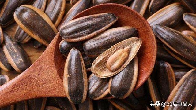 头条问答 老年人吃葵花籽有哪些好处 31个回答