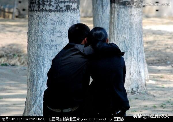 伊丽莎白霍姆斯:伊丽莎白·霍姆斯何时接受审判？