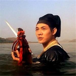 《笑傲江湖》中，到底是岳不群对不起令狐冲，还是令狐冲对不起岳不群？