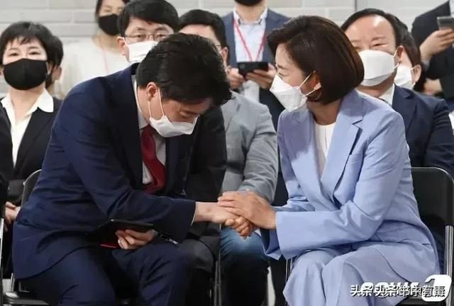 如何看待36岁的李俊锡当选为韩国最大在野党党首？
