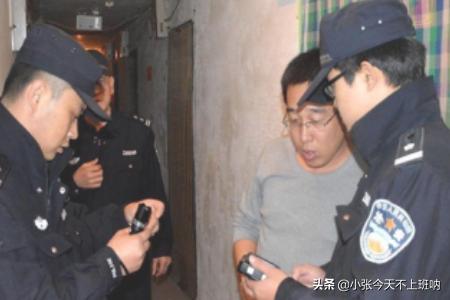 邻居扰民:邻居扰民怎么处理 楼上邻居不讲究，晚上十点半甚至十一点多还扰民，该怎么办？