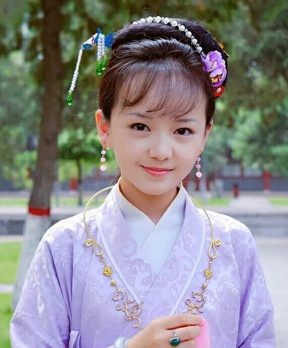薛宝钗扮演者:87版薛宝钗扮演者张莉为什么这些年很少出现在公众视野中